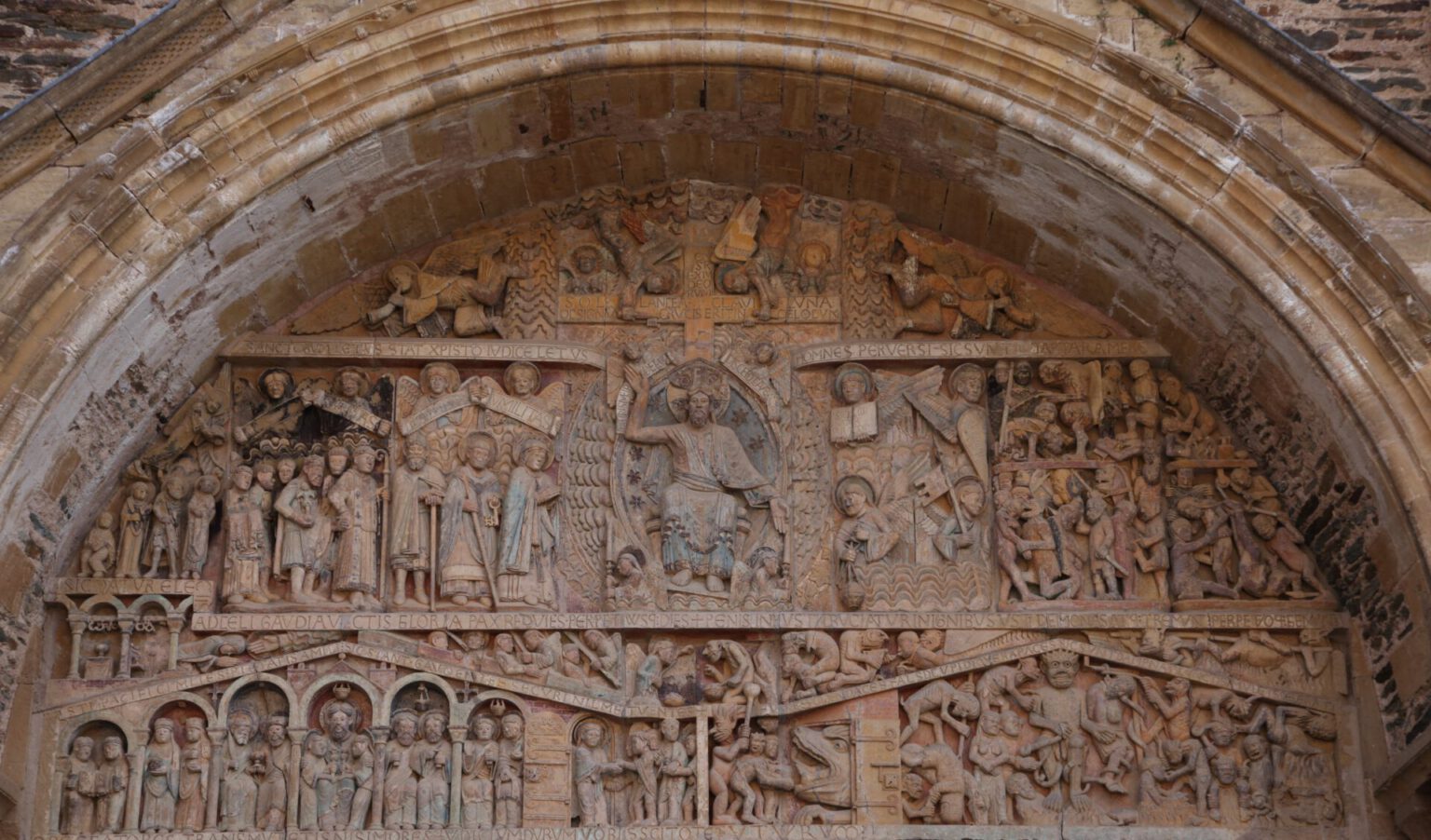 Портал собора сен Лазар